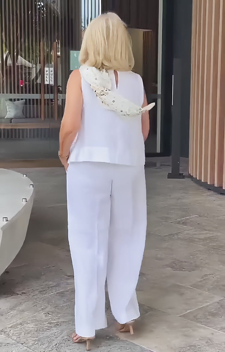 Well Tailored Garment with a Graceful Silhouette