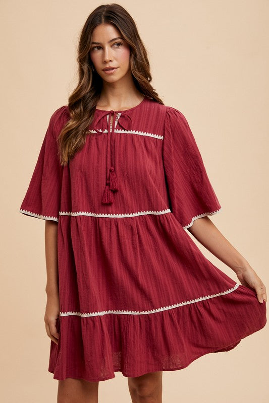 Effortlessly Elegant Dress with a Timeless Design