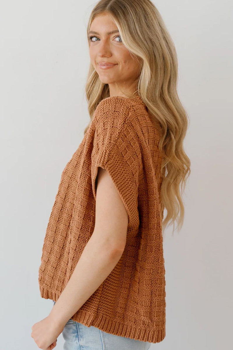 Well Tailored Pullover with a Graceful Silhouette