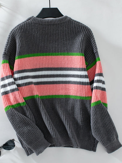 Well Tailored Sweater with a Graceful Silhouette