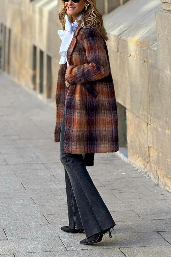Well Tailored Shirt with a Graceful Silhouette