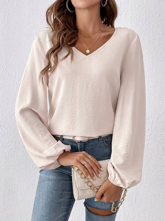 Elegantly Styled Blouse for Everyday Wear