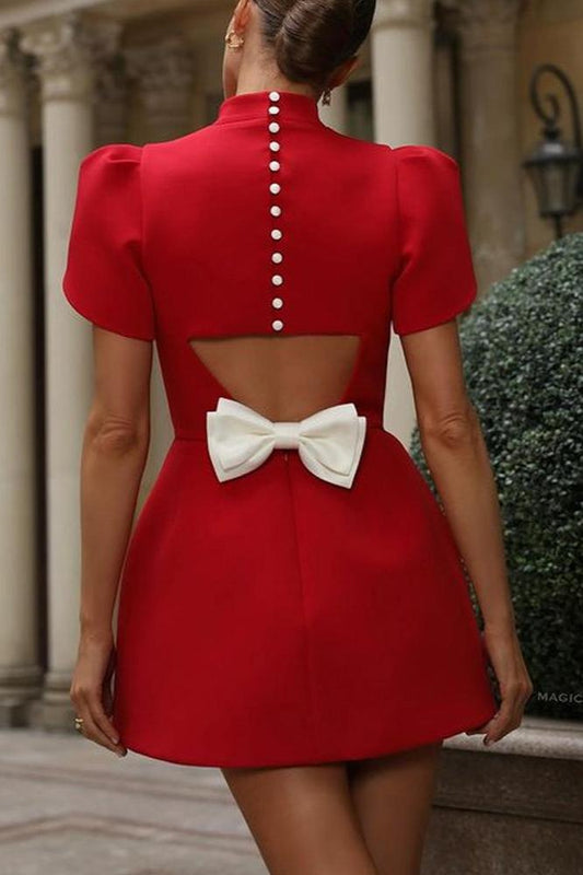 Classic Vintage Dress with a Flattering Fit