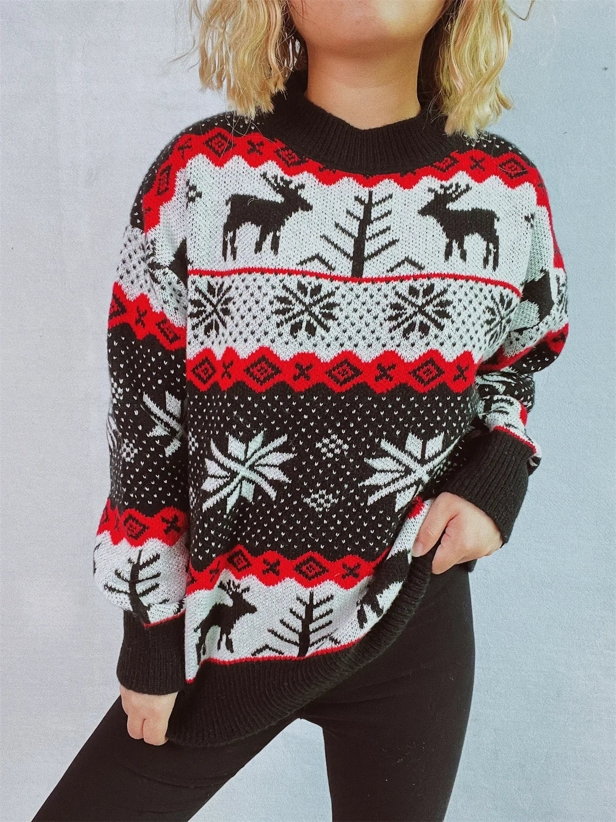 Liset® | Jacquard knit crew neck sweater with Christmas motifs for women