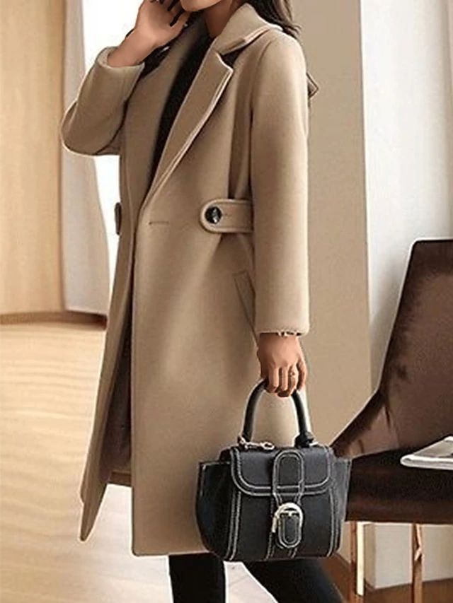 Elegantly Styled Coat for Everyday Wear