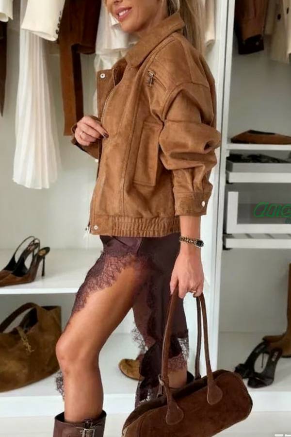 Effortlessly Elegant Jacket with a Timeless Design