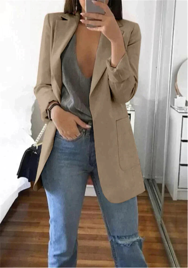 Effortlessly Elegant Jacket with a Timeless Design