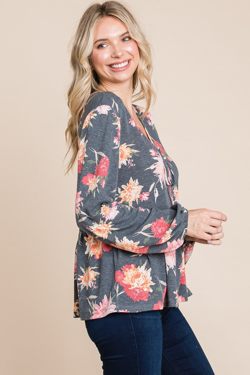 Classic Vintage Blouse with a Flattering Fit