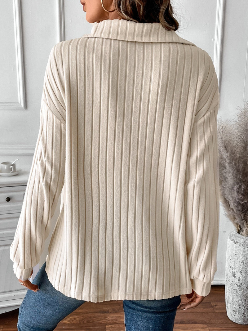 Effortlessly Elegant T-Shirt with a Timeless Design