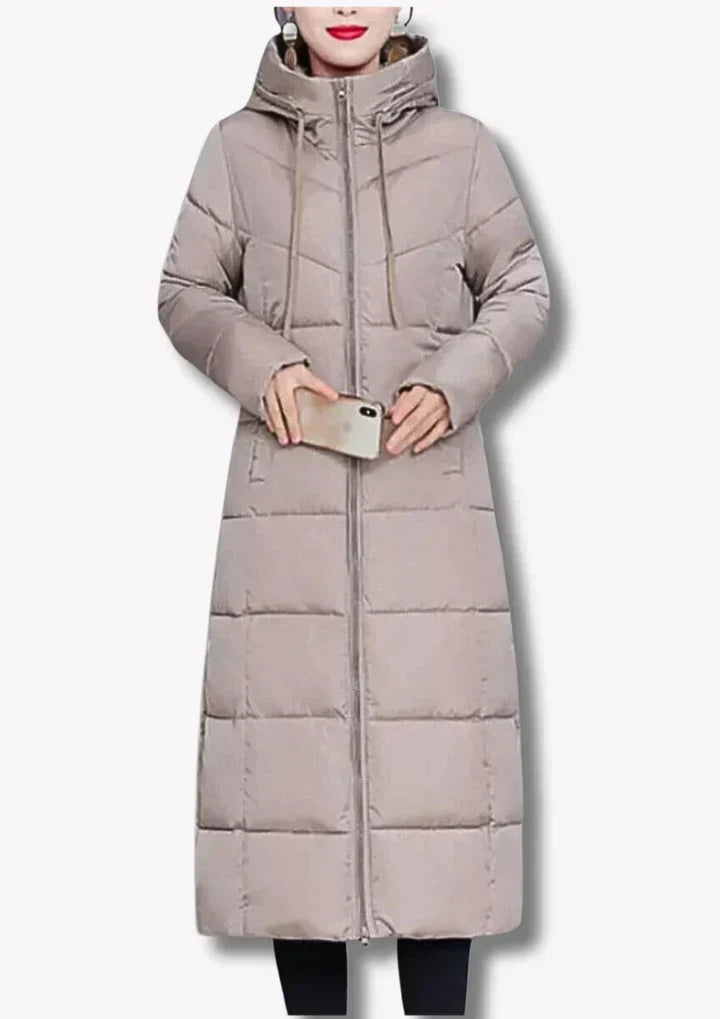 Beautifully Finished Coat in a Timeless Design
