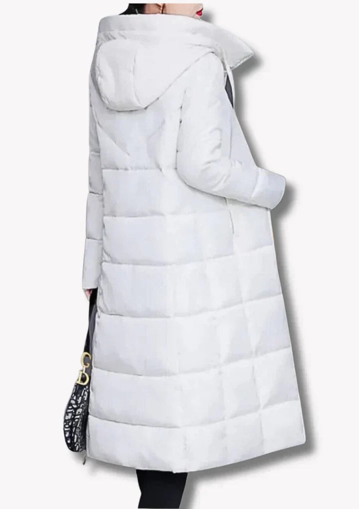 Beautifully Finished Coat in a Timeless Design