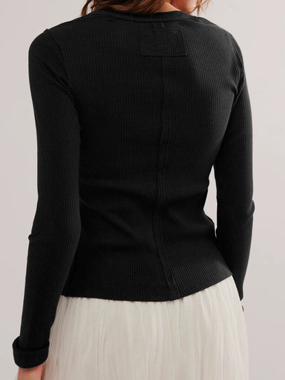 Beautifully Finished Top in a Timeless Design