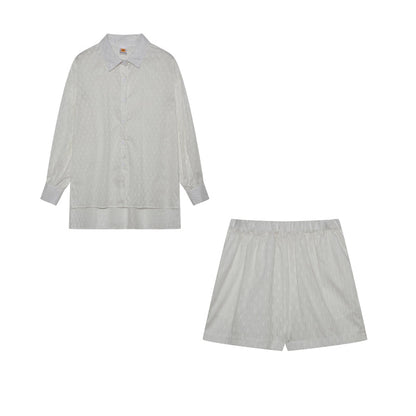 Well Tailored Shirt with a Graceful Silhouette