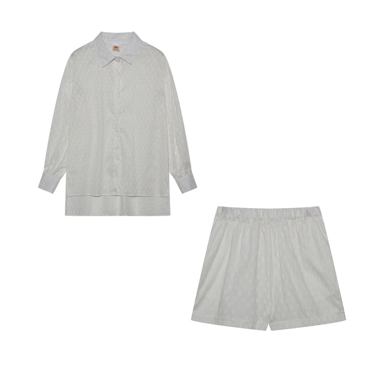 Well Tailored Shirt with a Graceful Silhouette
