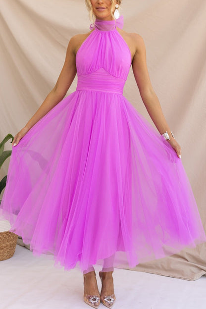 Sophisticated Dress with a Clean Classic Look