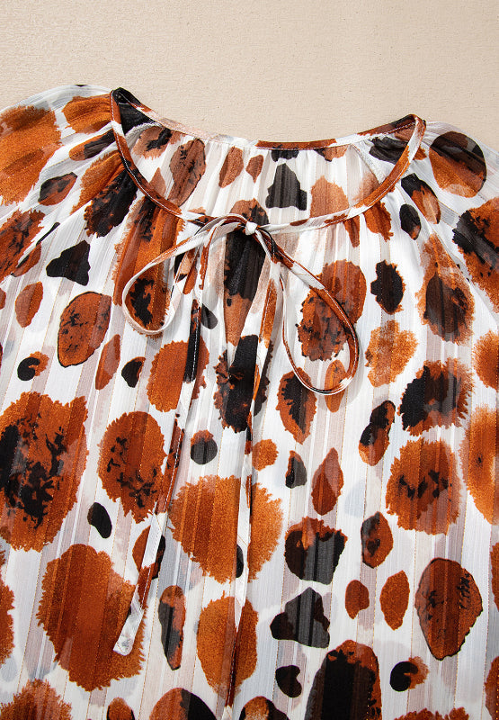 Classic Vintage Blouse with a Flattering Fit