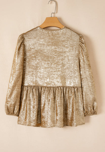 Classic Vintage Blouse with a Flattering Fit