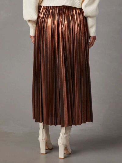 Effortlessly Elegant Garment with a Timeless Design