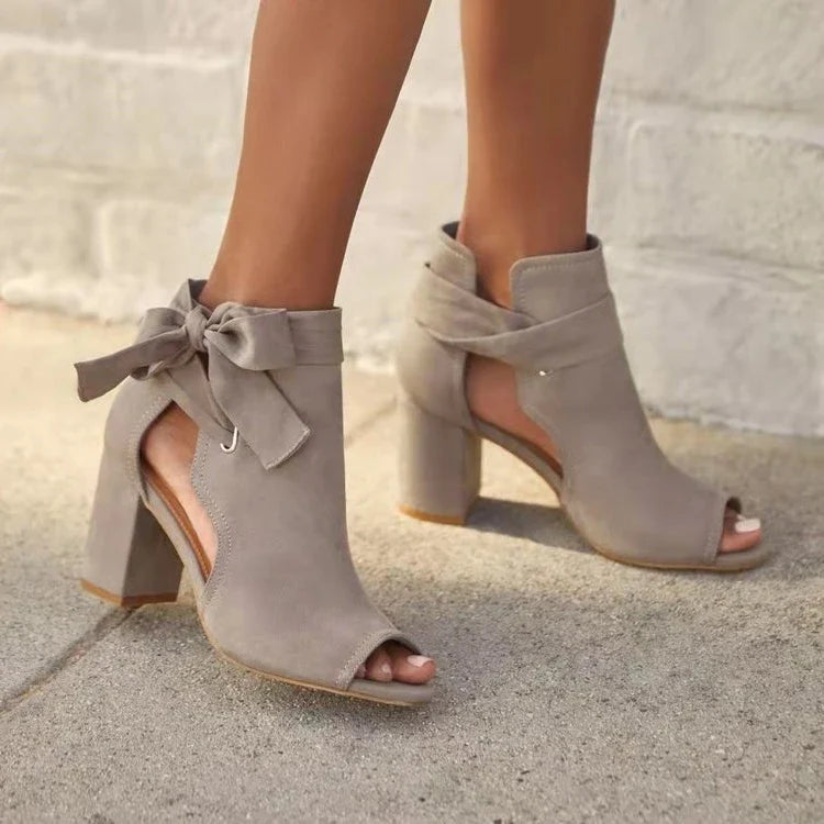 Graceful Orthopedic Shoes for Modern Look