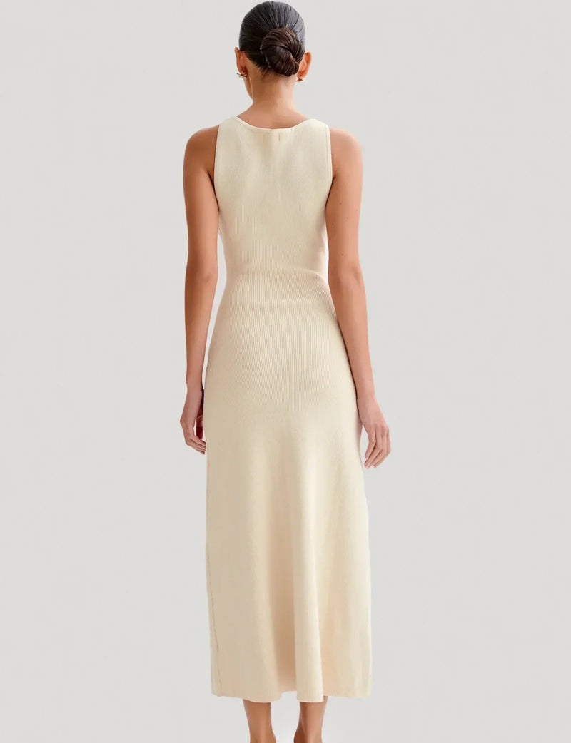 Polished Garment with an Effortless Classic Look