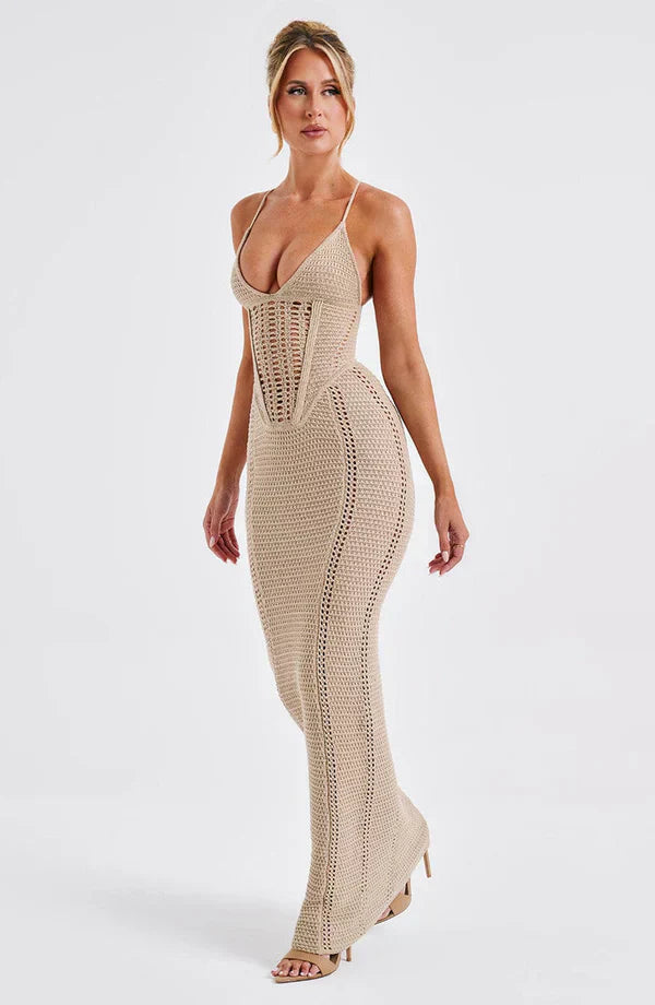 Beautifully Crafted Dress in a Classic Style