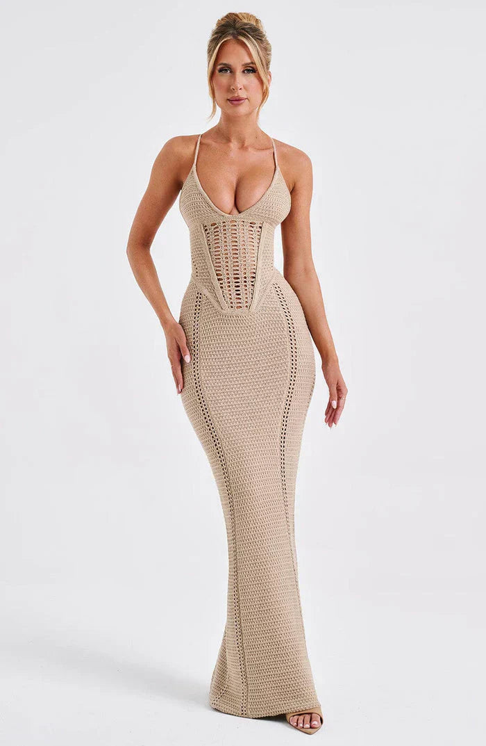 Beautifully Crafted Dress in a Classic Style