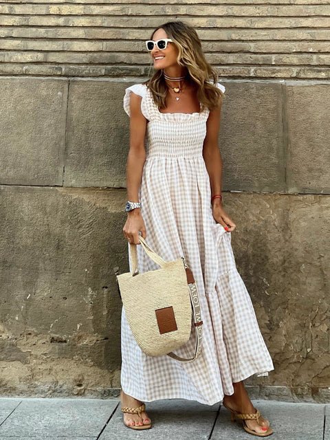 Effortlessly Elegant Dress with a Timeless Design