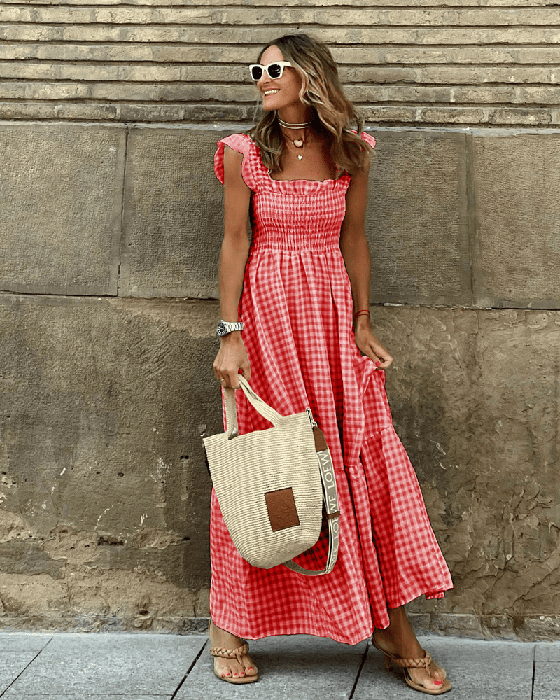 Effortlessly Elegant Dress with a Timeless Design