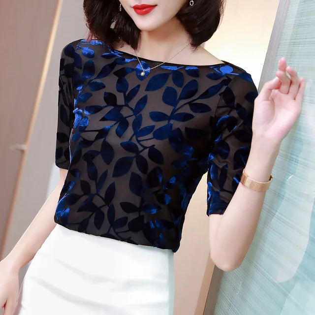 Elegantly Styled Blouse for Everyday Wear