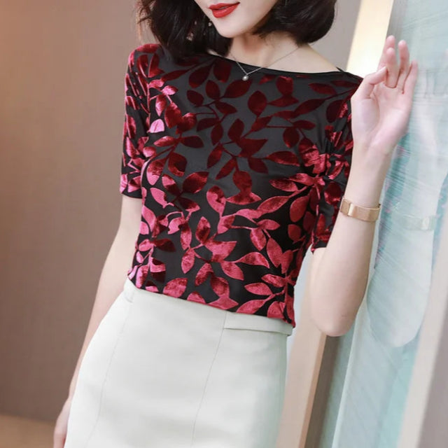 Elegantly Styled Blouse for Everyday Wear