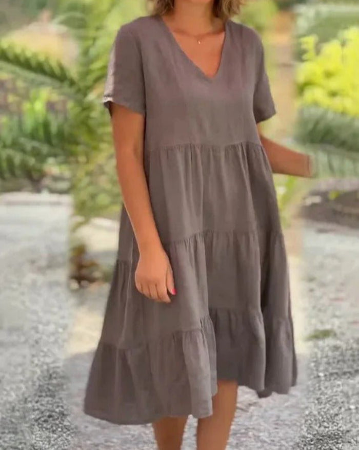 Beautifully Finished Dress in a Timeless Design
