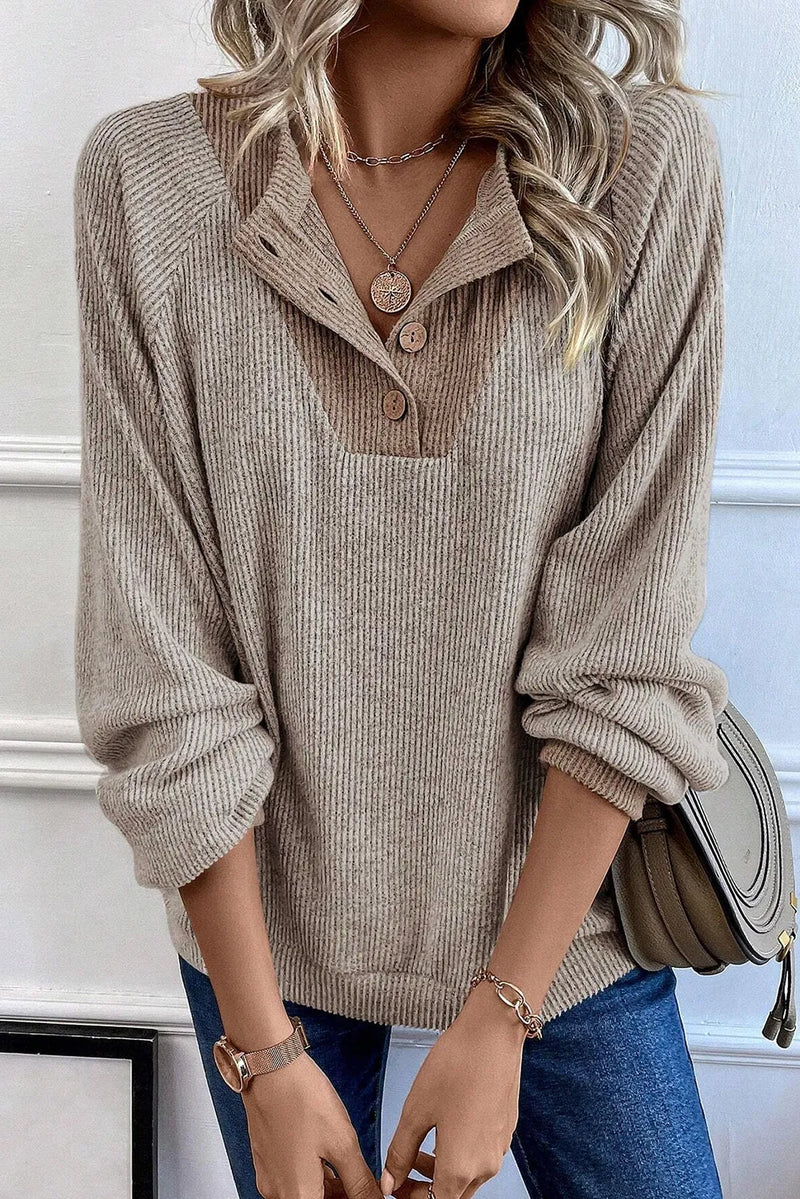 Well Tailored Blouse with a Graceful Silhouette