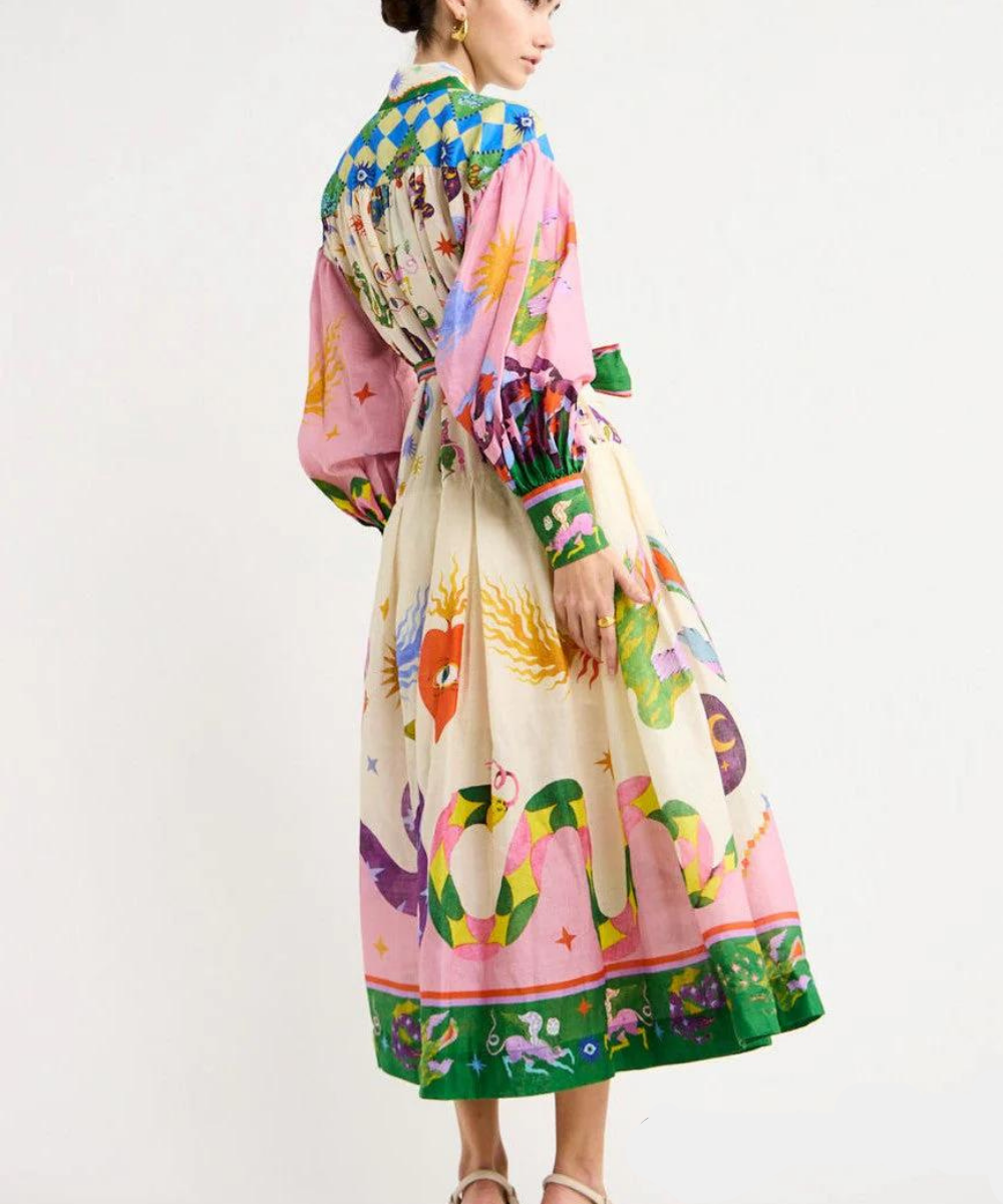 Well Tailored Dress with a Graceful Silhouette
