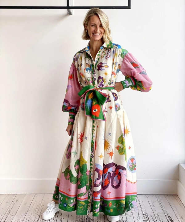 Classic Vintage Dress with a Flattering Fit