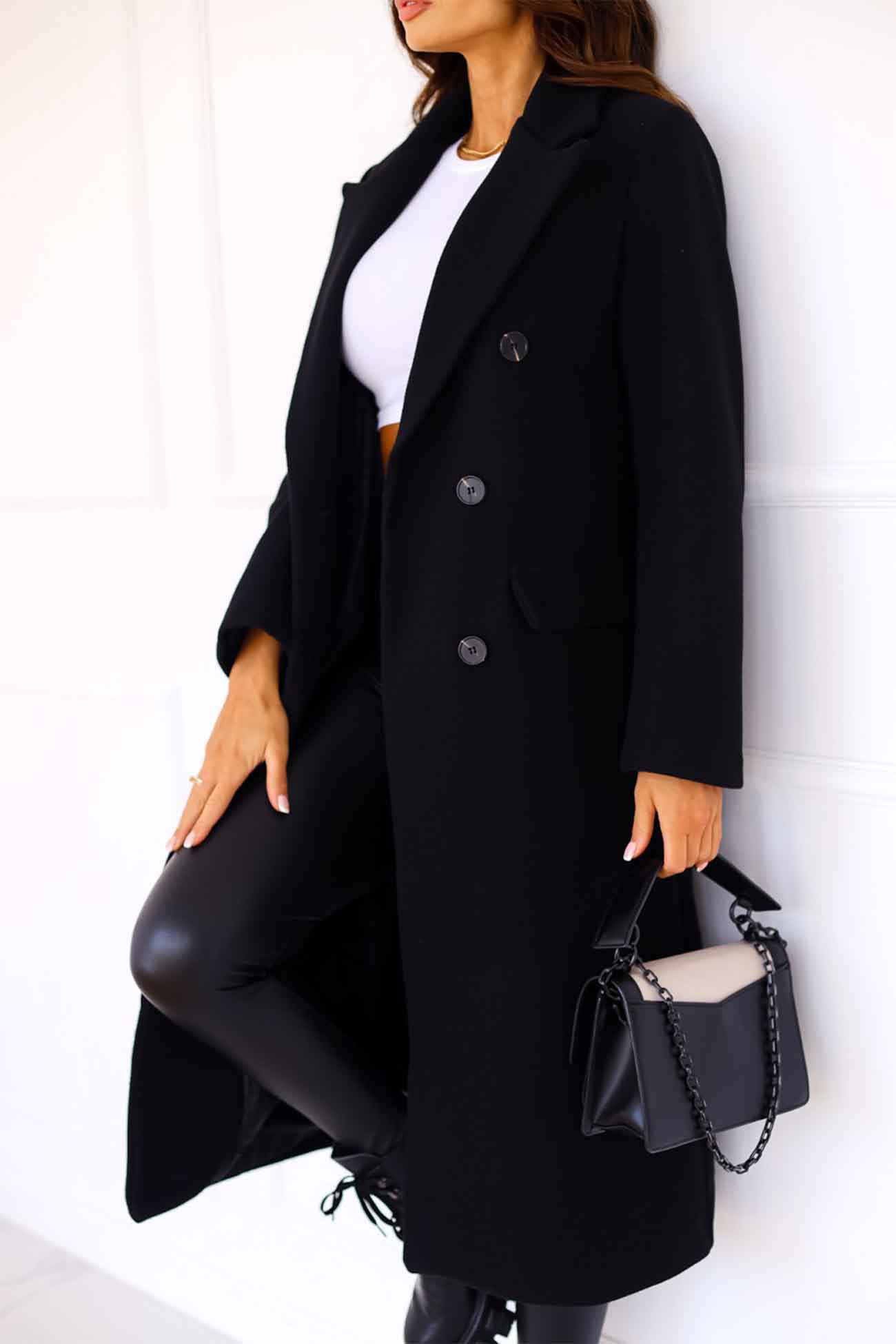 Beautifully Finished Coat in a Timeless Design
