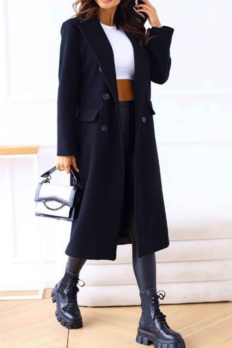 Beautifully Finished Coat in a Timeless Design