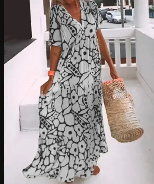Classic Vintage & Enduringly Stylish Dress