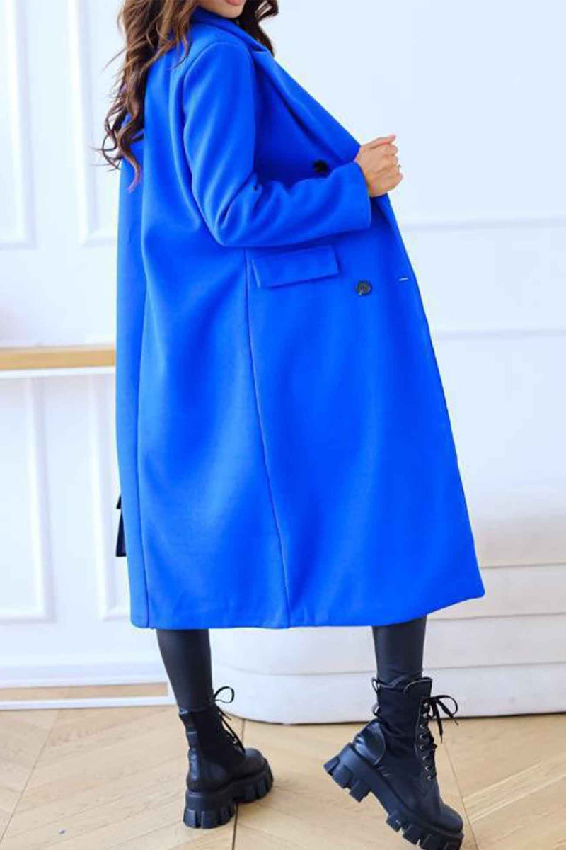 Beautifully Finished Coat in a Timeless Design