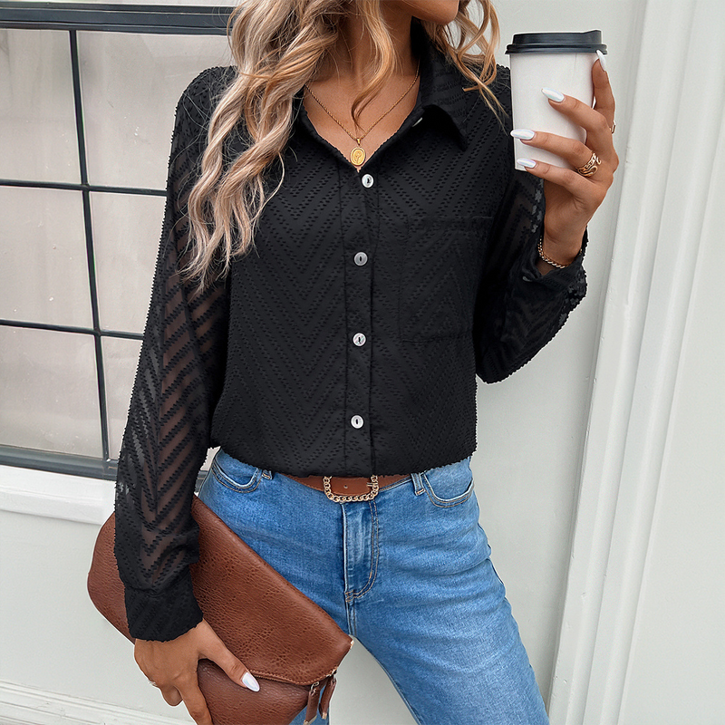 Effortlessly Elegant Blouse with a Timeless Design