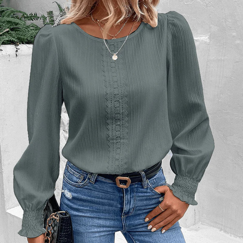 Beautifully Crafted Blouse in a Classic Style