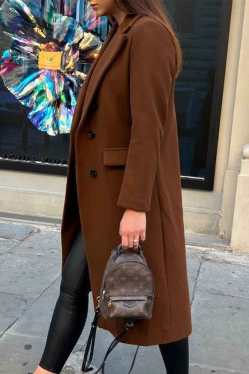 Beautifully Finished Coat in a Timeless Design