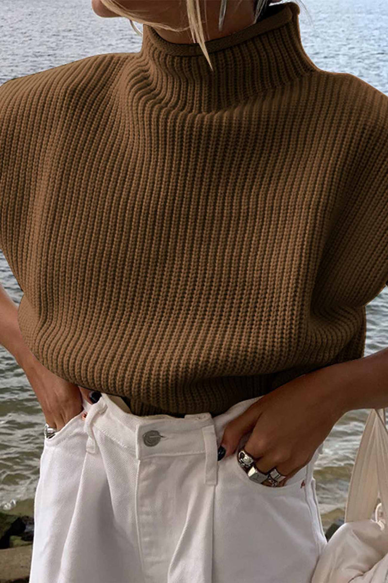 Effortlessly Elegant Sweater with a Timeless Design