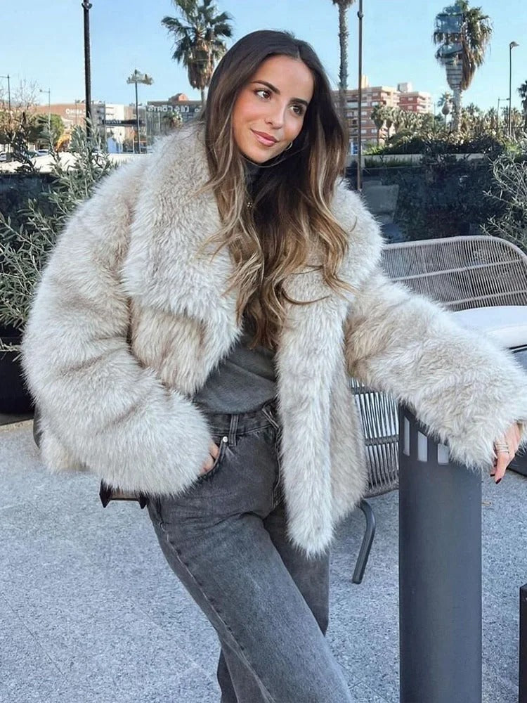 Polished Coat with an Effortless Classic Look