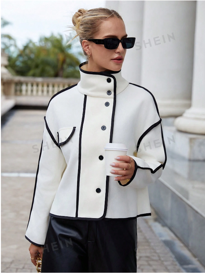 Effortlessly Elegant Coat with a Timeless Design