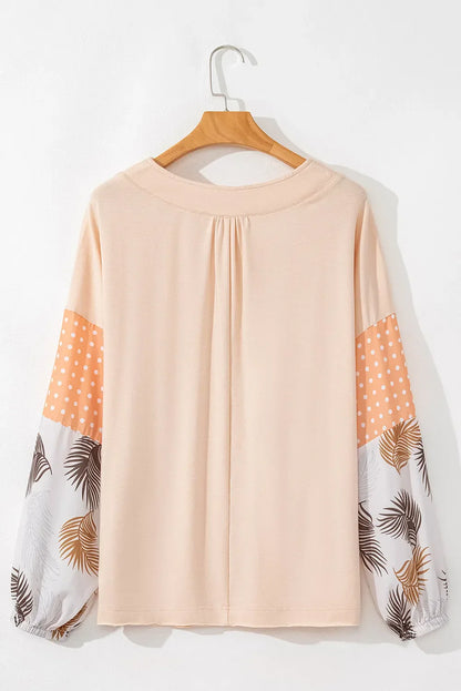 Well Tailored Blouse with a Graceful Silhouette