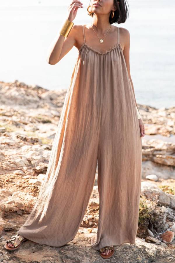 Beautifully Finished Garment in a Timeless Design