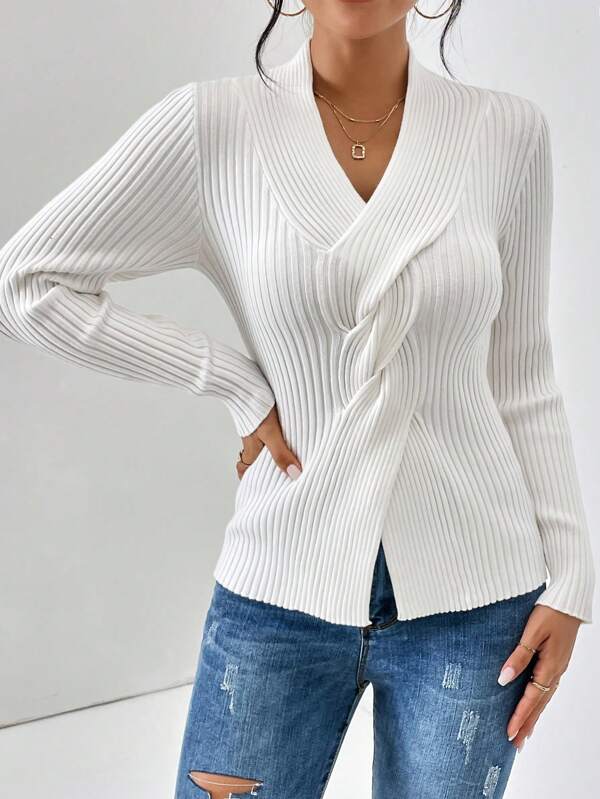 Sophisticated Garment with a Clean Classic Look