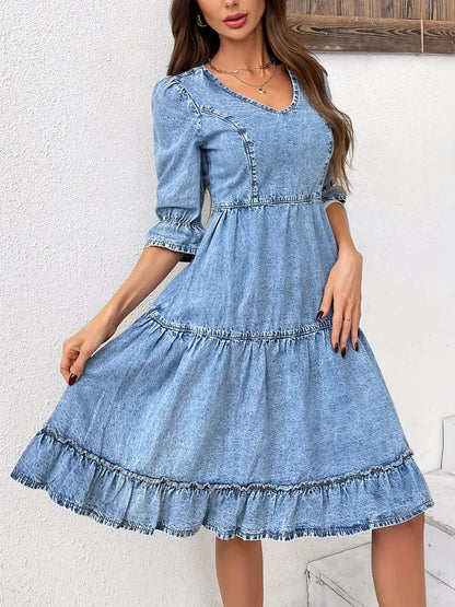 Well Tailored Dress with a Graceful Silhouette