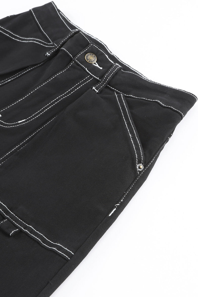 Effortlessly Elegant Pants with a Timeless Design