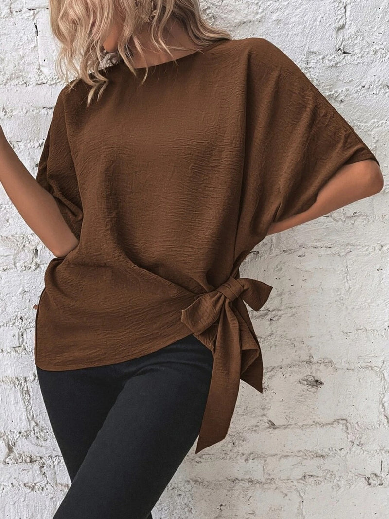 Well Tailored Blouse with a Graceful Silhouette